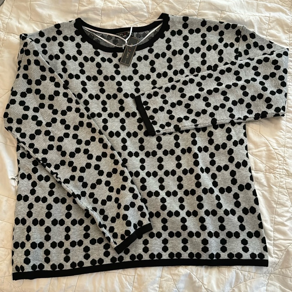 Black and grey print sweater